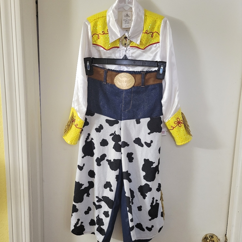 Toy Story's Jessie Kids Costume size 5/6  Disney Store Dress-up